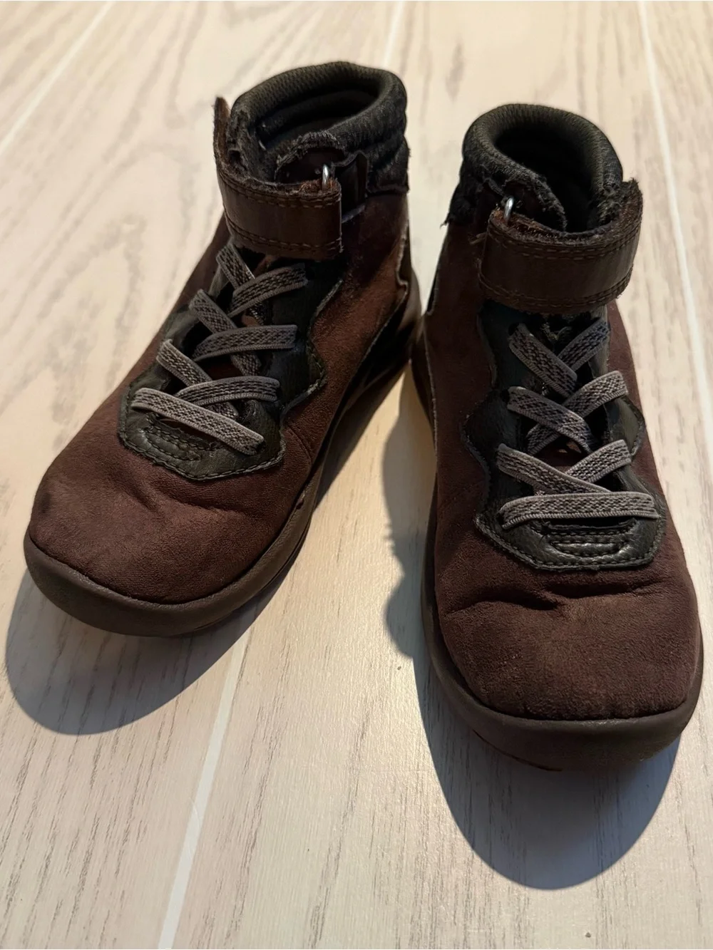 OshKosh B’gosh EverPlay Toddler Boys Brown Mid Top Boots Hook & Loop Size 10M